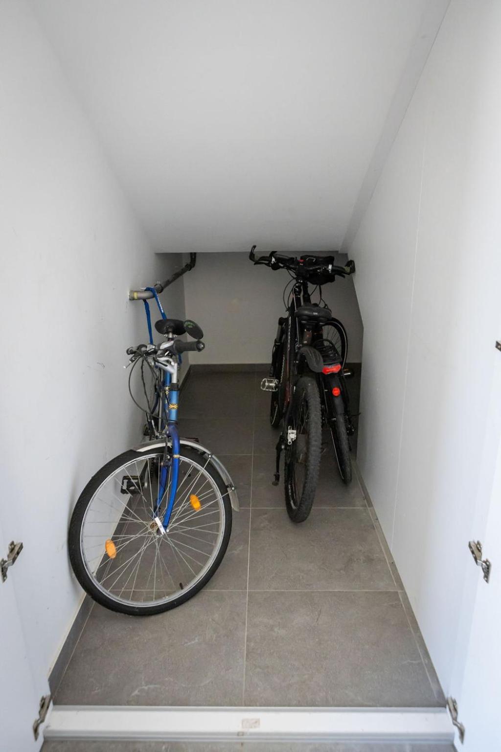 B9 Penthouse
